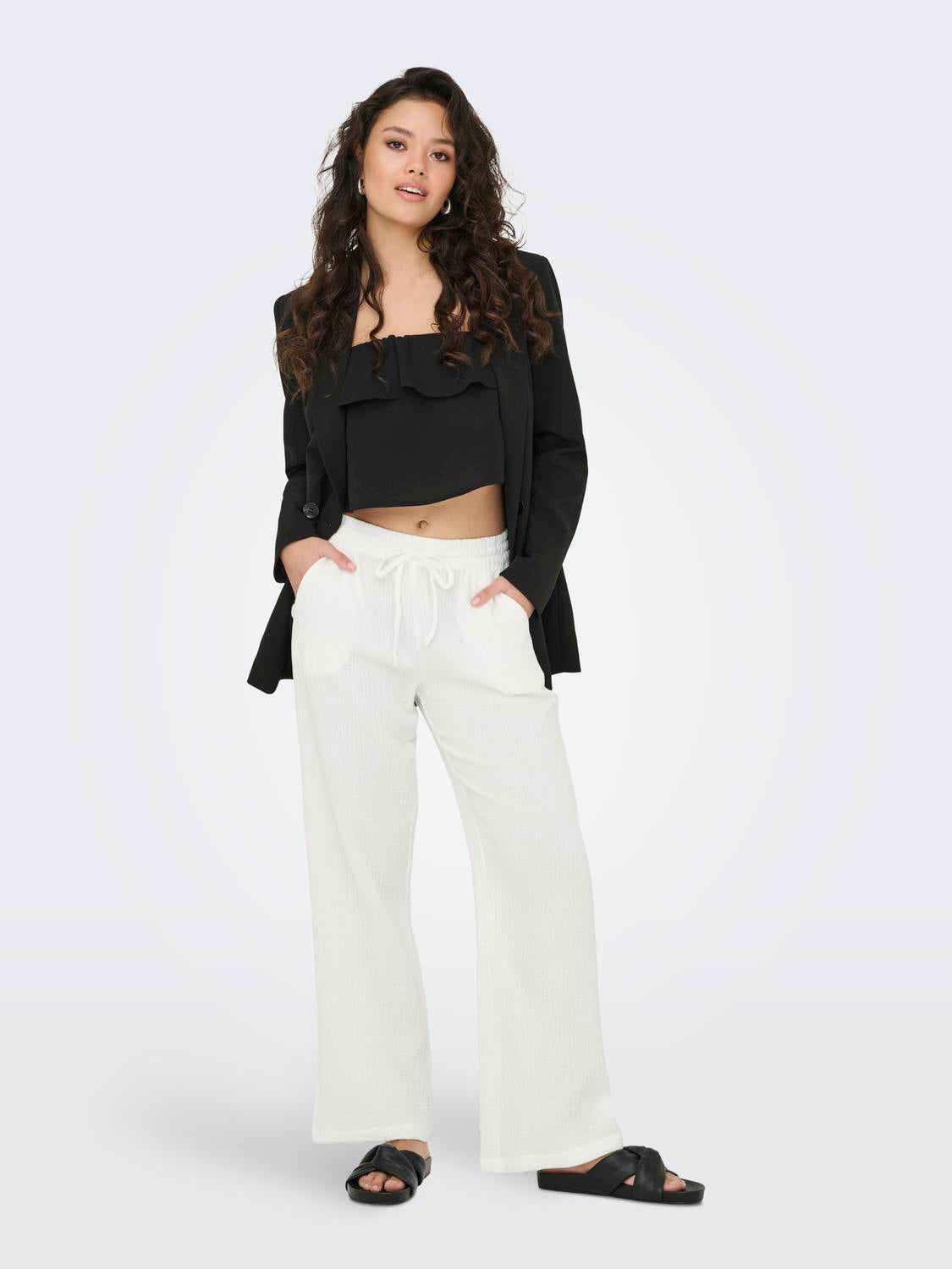 model_shot-front_full